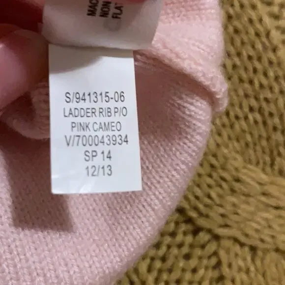 GAP sweater - Picture 7 of 8